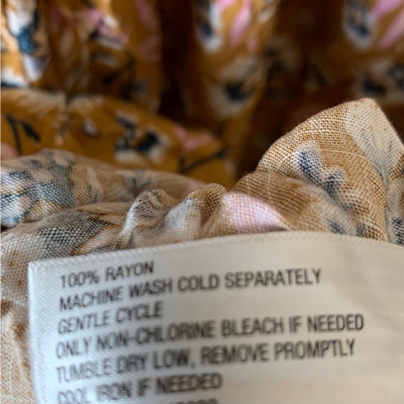 Universal Thread Balloon Long Sleeve Ruffle Collar Dress in Yellow Floral - Picture 12 of 14